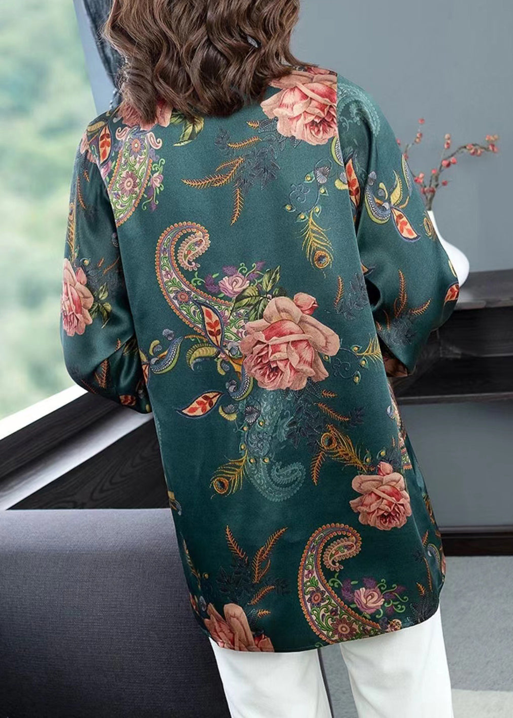 Beautifully Finished Blouse in a Timeless Design
