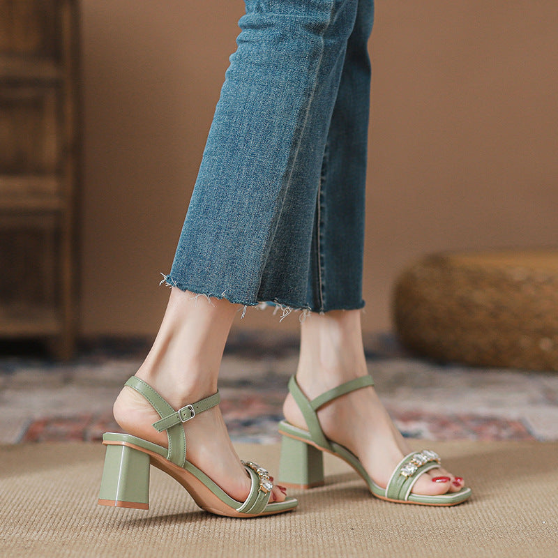 Graceful Orthopedic Sandals for Modern Look