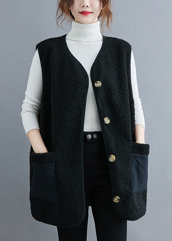 Beautifully Finished Coat in a Timeless Design