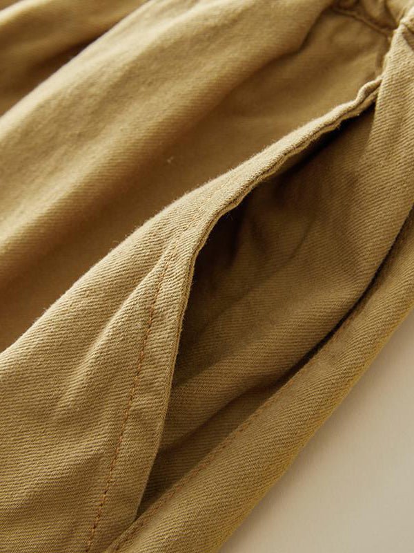 Effortlessly Elegant Pants with a Timeless Design