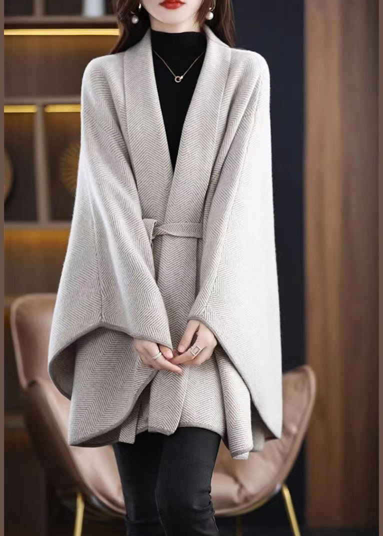 Effortlessly Elegant Cardigan with a Timeless Design