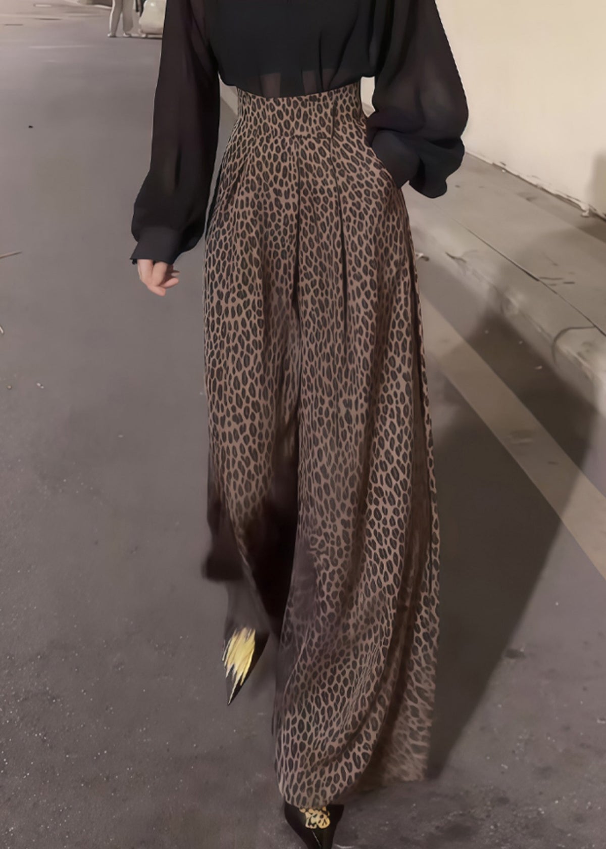 Elegantly Styled Pants for Everyday Wear