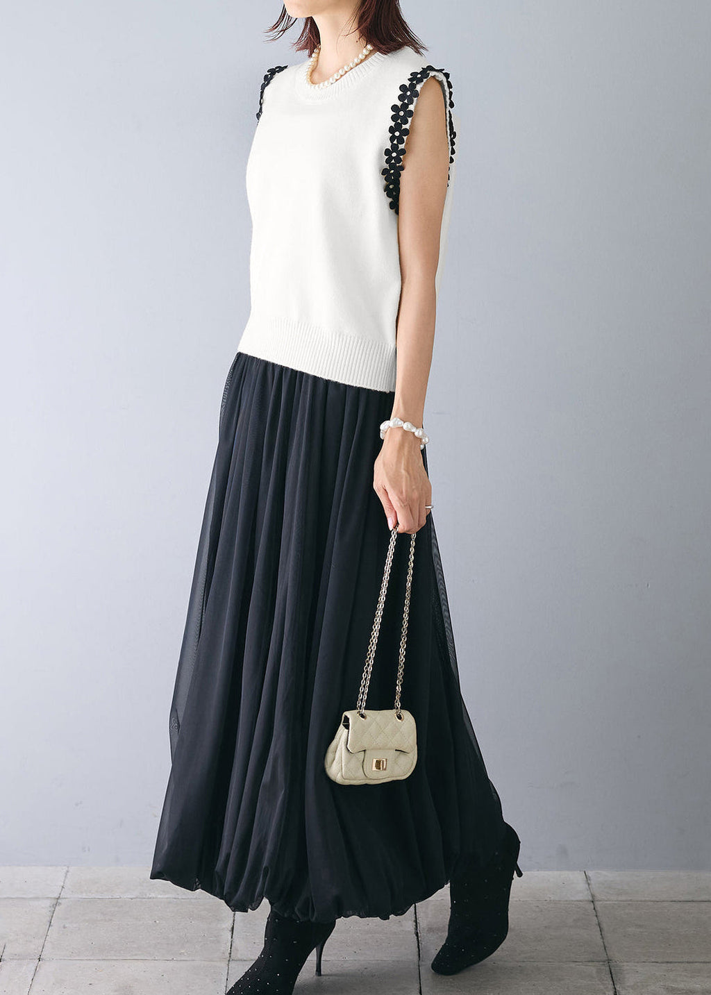 Effortlessly Elegant Garment with a Timeless Design