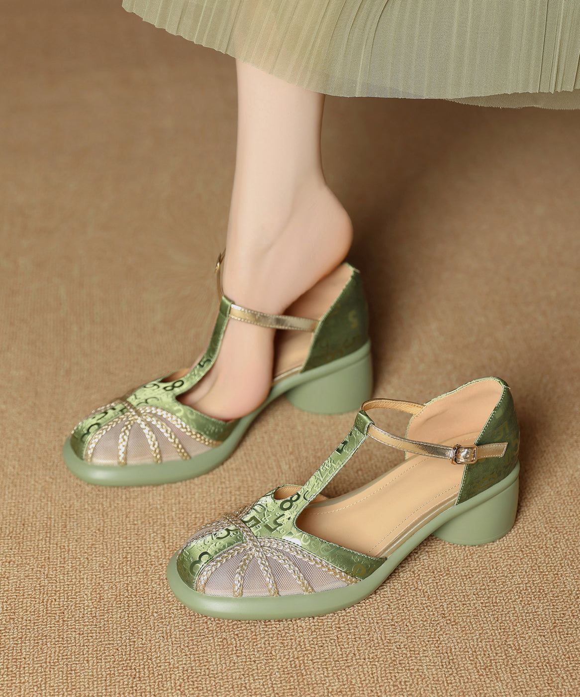 Graceful Orthopedic Sandals for Modern Look