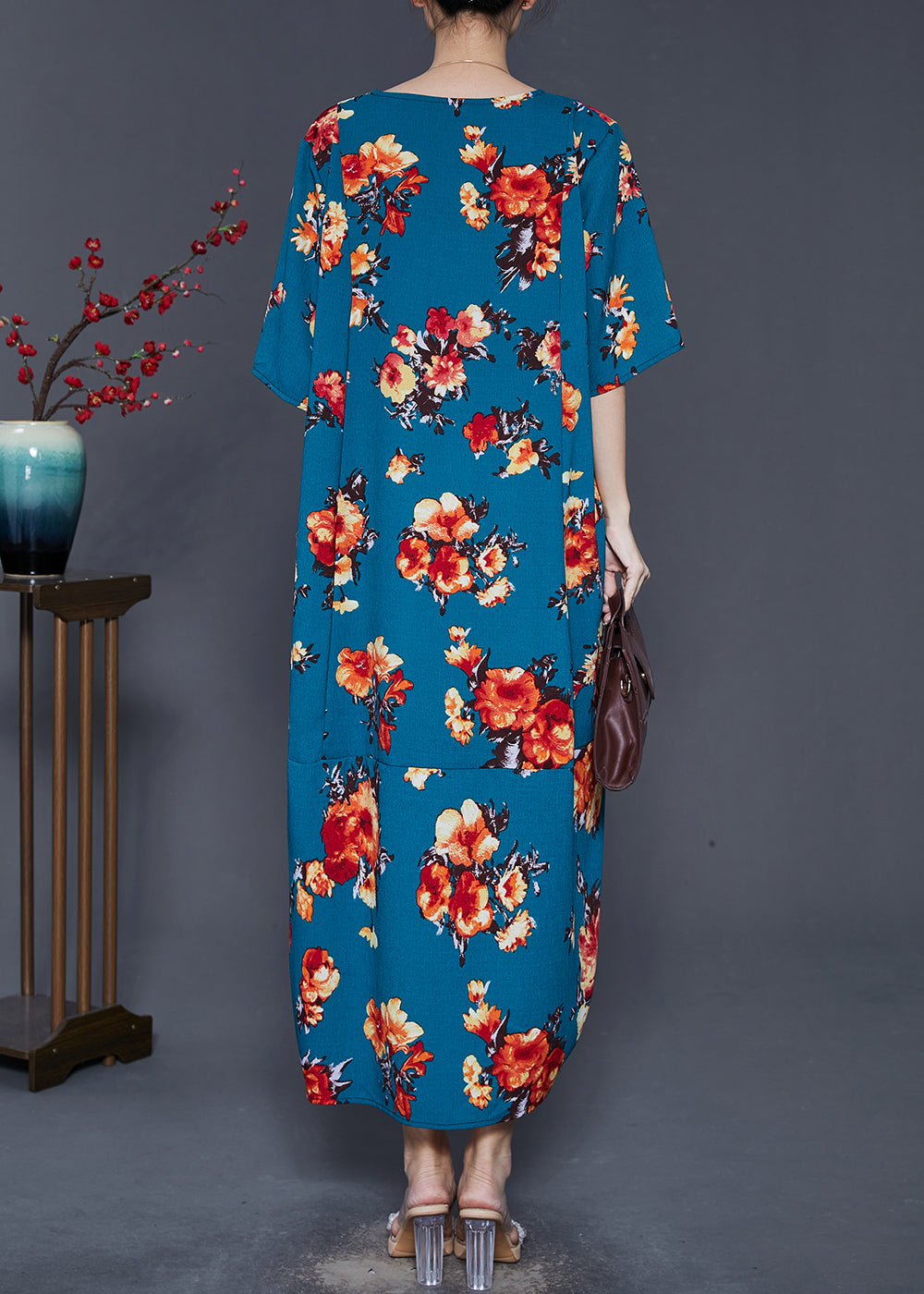 Classic Vintage Dress with a Flattering Fit