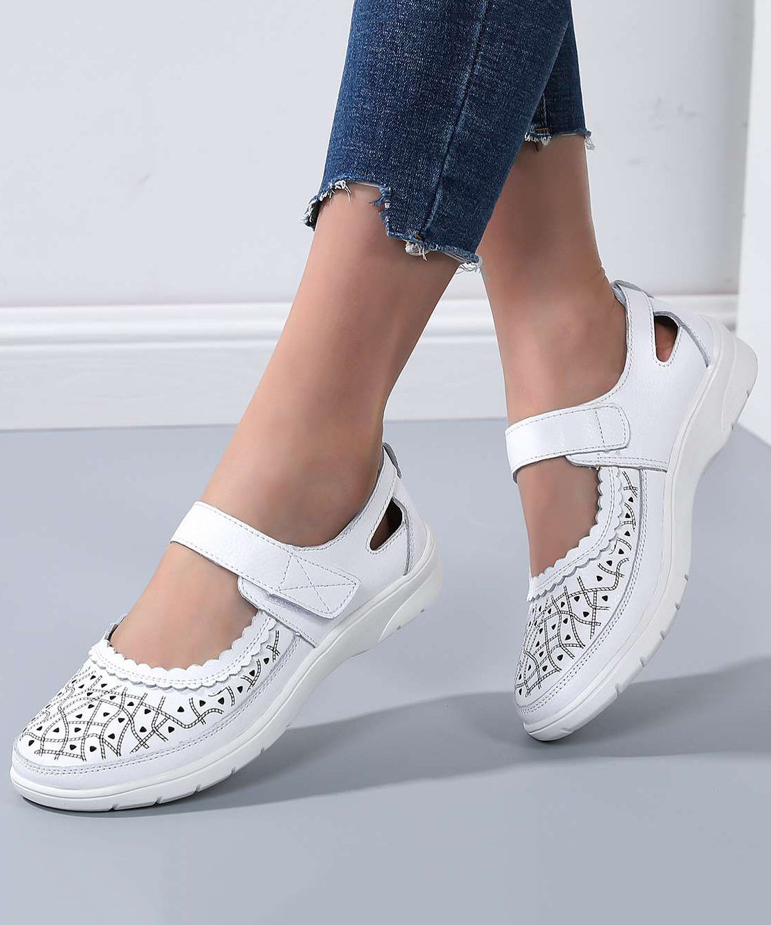 Chic Orthopedic Sandals with Unique Design